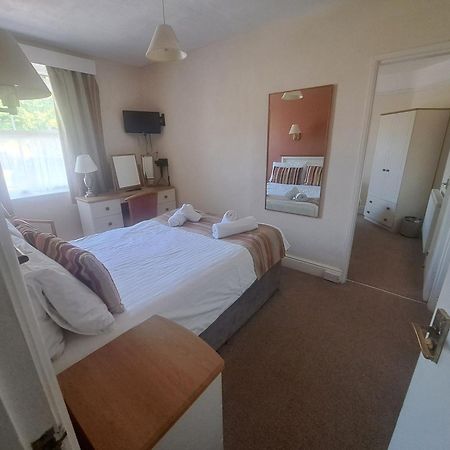 Lion Hotel & Studio Apartments Criccieth Exterior foto